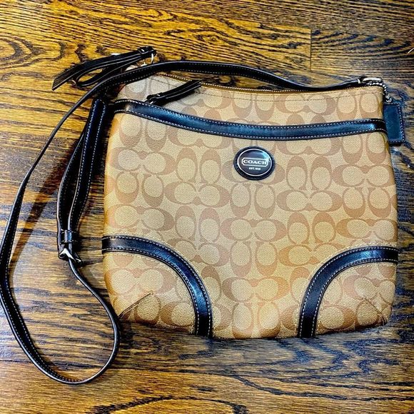 Coach Handbags - Authentic Coach Crossbody